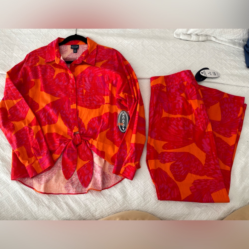 Never Worn SCOOP Pink and Orange Butterfly print Linen pant set